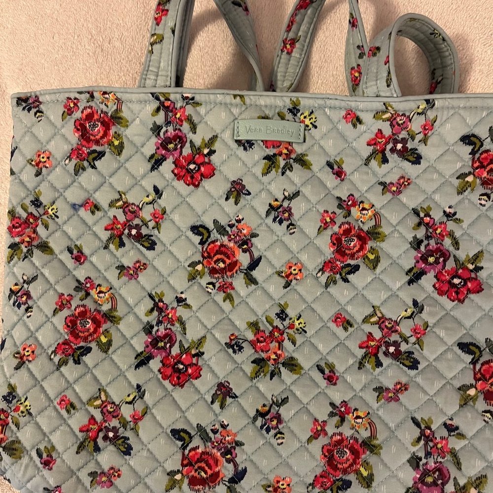 Water Bouquet Iconic Tote Bag